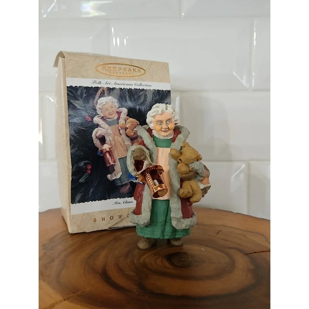 1996 Hallmark Mrs Claus Showcase Christmas Keepsake Ornament‎ NIB Folk Art